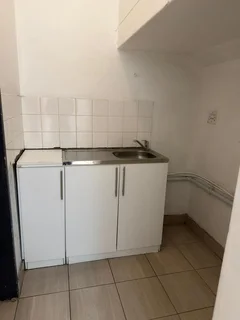 154m² Retail Space To Let In Cape Town With High Visibility