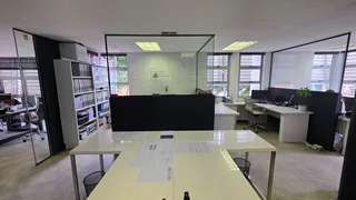 150sqm Office To Let – Menlo Park – Modern Glass-Fitted Unit With Prime Visibility