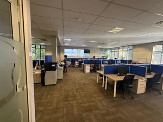 897sqm Office Block For Sale – Die Hoewes – Prime Jean Avenue Exposure