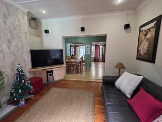 Stylish and Spotless Family Home with Flatlet, Entertainment Area &amp; Pool