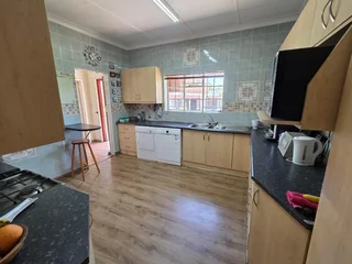 Stylish and Spotless Family Home with Flatlet, Entertainment Area &amp; Pool