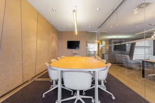 Private office space for 5 persons in Regus The Isle, Sandton