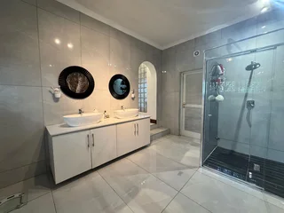 Spacious 4-Bedroom Family Home For Sale In Glen Anil.