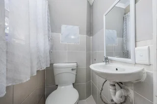 2-Bedroom Apartment in Santorini, Rosenpark – Durbanville