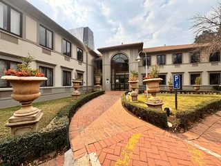 180 sqm Office to Let in Sandton