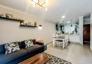 Stunning Modern Fully Furnished Apartment