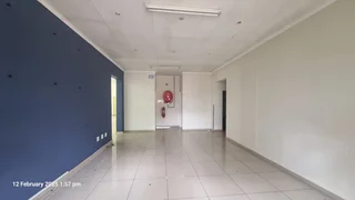 Freestanding commercial property to let in Hatfield