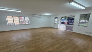 Mini Unit TO LET in secure Industrial Park located in Sunnyrock.