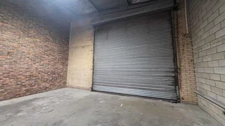 Mini Unit TO LET in secure Industrial Park located in Sunnyrock.