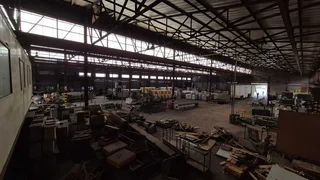 3500sqm Factory To Let with optional yard - Wadeville