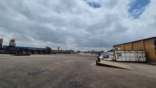 3500sqm Factory To Let with optional yard - Wadeville