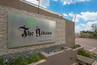 Beautiful 1-Bedroom And 1-Bath Apartment In Buccleuch, Sandton