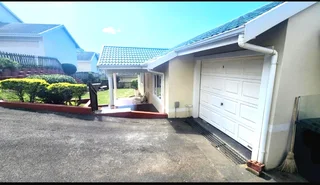 Gated Complex - 3 Bedroom Home For Sale In Broadlands