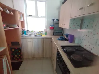 2 Bedrooms Penthouse Wiith Oceanviews  To Let