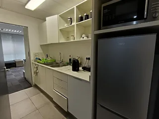 Prime Office Space in Central Location - 185m