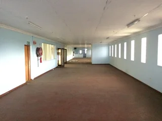 4000m2 and 2000m2 Warehouse with 2300m2 yard with loading docks