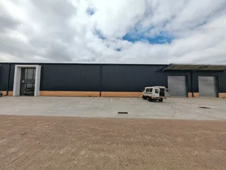 518m2 Warehouse TO RENT/TO LET in Glen Anil | Swindon Property