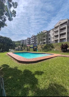 2 Bedroom with views  and  Parking to Let