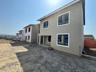 Stunning Brand-New 3 Bedroom Townhouse for Sale in Phoenix – Direct from Developer!