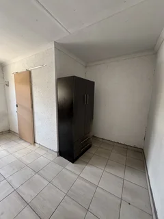 Secure 1-Bedroom Apartment In Extension 76 Polokwane, Seshego