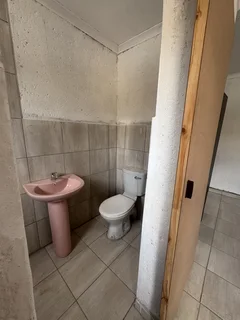 Secure 1-Bedroom Apartment In Extension 76 Polokwane, Seshego