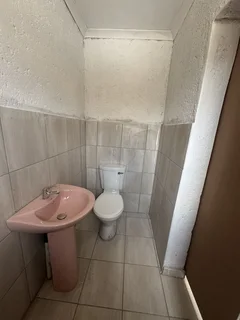 Secure 1-Bedroom Apartment In Extension 76 Polokwane, Seshego