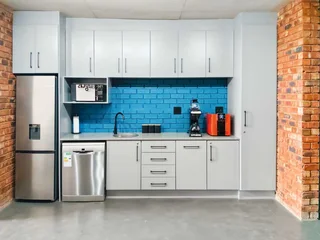 Join a collaborative coworking environment in Regus Beethoven St.