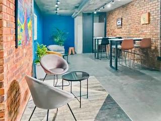 Fully serviced private office space for you and your team in Regus Beethoven St