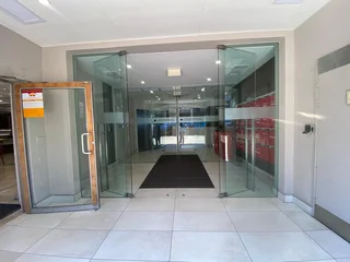 163m² Office To Let In Green Point Private Balcony