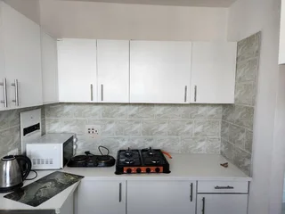 Sharing 3-Bedroom And 1-Bath Flat In Bulwer