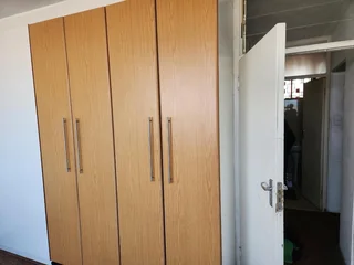 Sharing 3-Bedroom And 1-Bath Flat In Bulwer