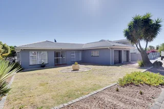 Neat-as-a-Pin, Move-In Ready Family Home in Prime Location