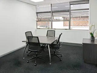 All-inclusive access to professional office space for 4 persons in Regus Craddock Square Rosebank.