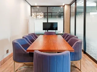 Book open plan office space for businesses of all sizes in Spaces Blue Hills