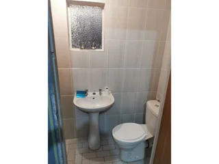 Secure 1-Bedroom And 1-Bathroom Apartment In Valhalla