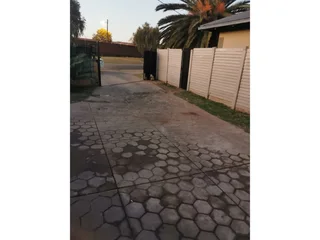 Secure 1-Bedroom And 1-Bathroom Apartment In Valhalla