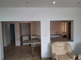 One Bedroom Flatlet With A Spacious Lounge, Modern With A Shower And A Bath.