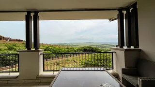 Excellent price for this modern 3-bedroom penthouse apartment at Izinga eco estate!