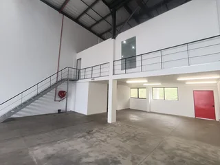 Versatile Retail / Warehouse Space – Riverhorse Valley