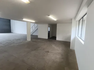 Versatile Retail / Warehouse Space – Riverhorse Valley