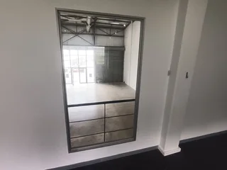 Versatile Retail / Warehouse Space – Riverhorse Valley