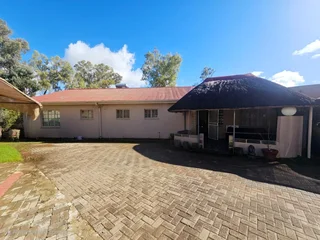 Four Bedroom Home With Big Yard