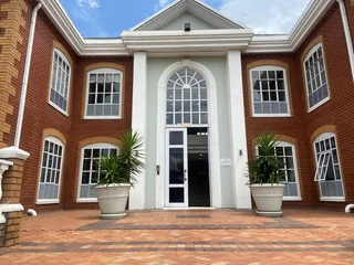 351 sqm Office To Let in Bryanston