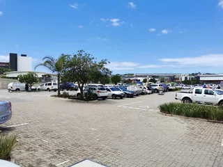 280m2 Retail / Warehouse TO RENT / TO LET in Riverhorse Valley | Swindon Property