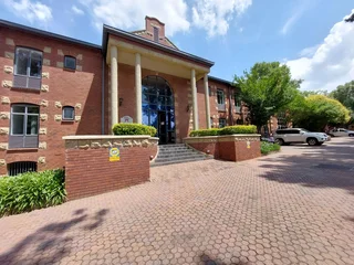 156 sqm Office To Let in Bryanston