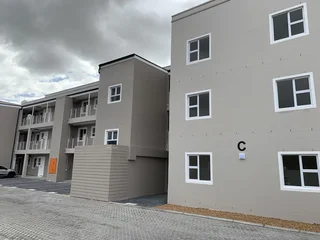 Secure 2-Bedroom And 1-Bathroom Apartment In Rochester Village