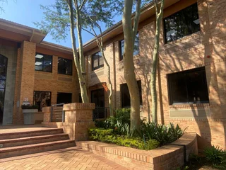 279 sqm Office To Let in Bryanston