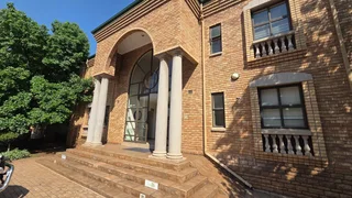 75 Square Meter office space in Highveld with exceptional signage oppertunity