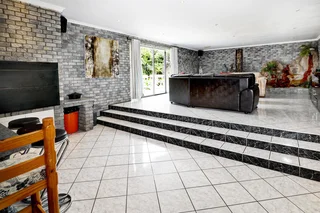 3 Bedroom Home plus flatlet to let in Uitzicht