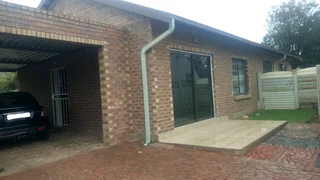 Beautiful 2-Bed And 1-Bath Pet-friendly Cottage In Norkem Park